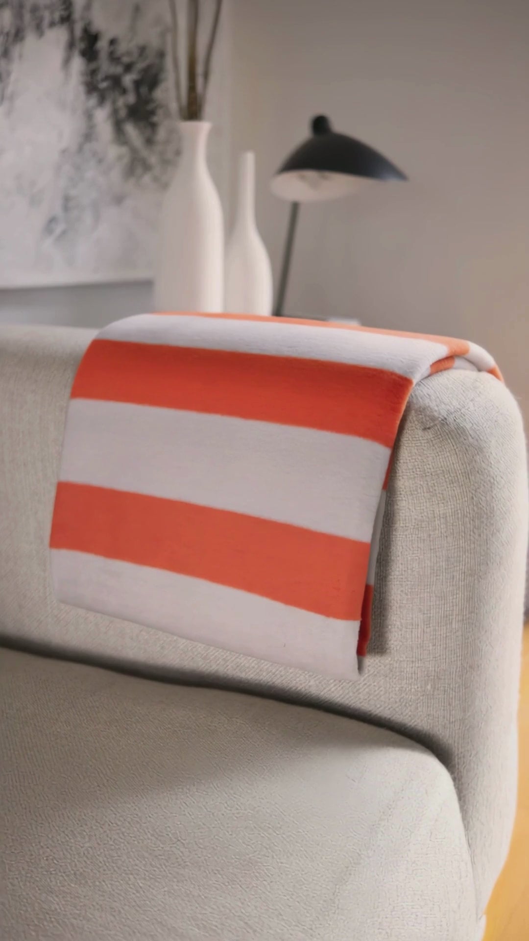 
                  
                    Load and play video in Gallery viewer, Northern Red Blanket
                  
                