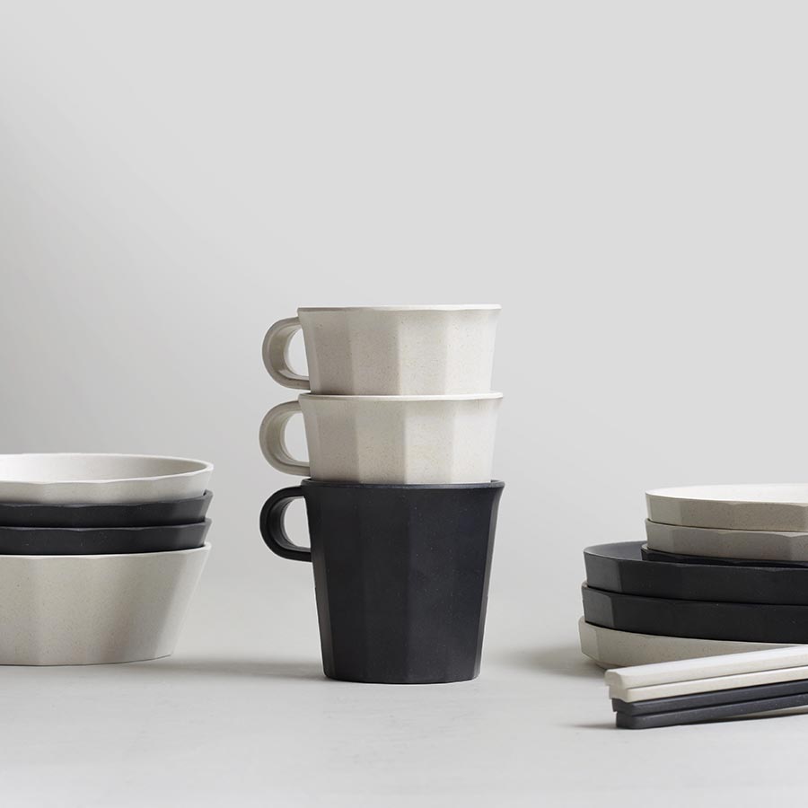 
                  
                    KINTO ALFRESCO mugs (available in beige and black) provides an elevated dining experience with beautifully finished, lightweight, and indestructible bamboo. 
                  
                